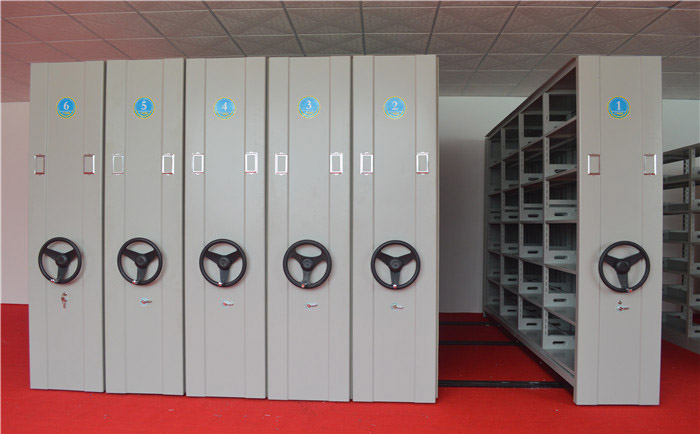 圖書(shū)館密集書(shū)架圖 圖書(shū)館密集書(shū)架圖